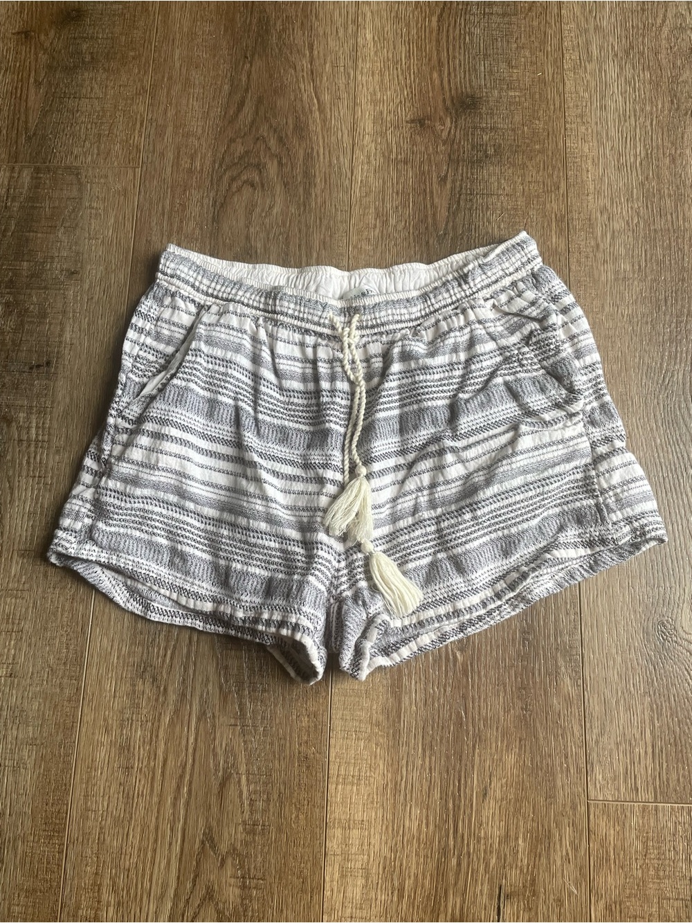 Abercrombie & Fitch Light Gray Striped Tassel Drawstring Shorts